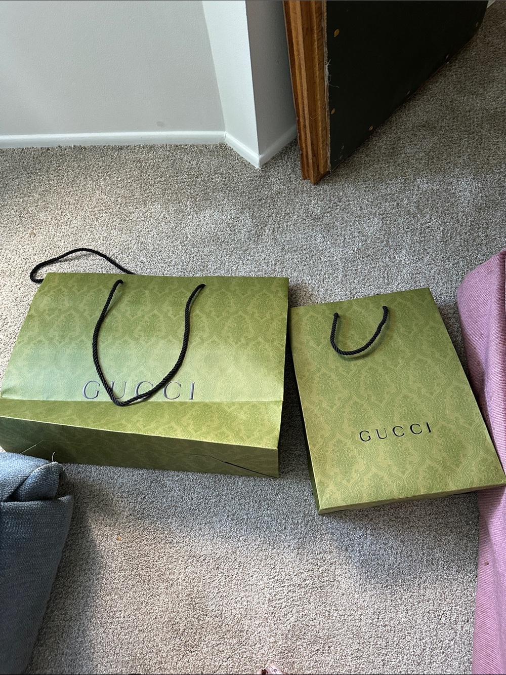 Gucci Green Patterned Paper Shopper Bags with Black Rope Handles